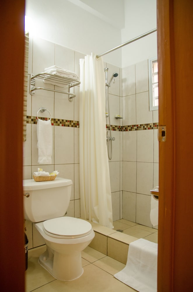 Alicia's Inn 20/47