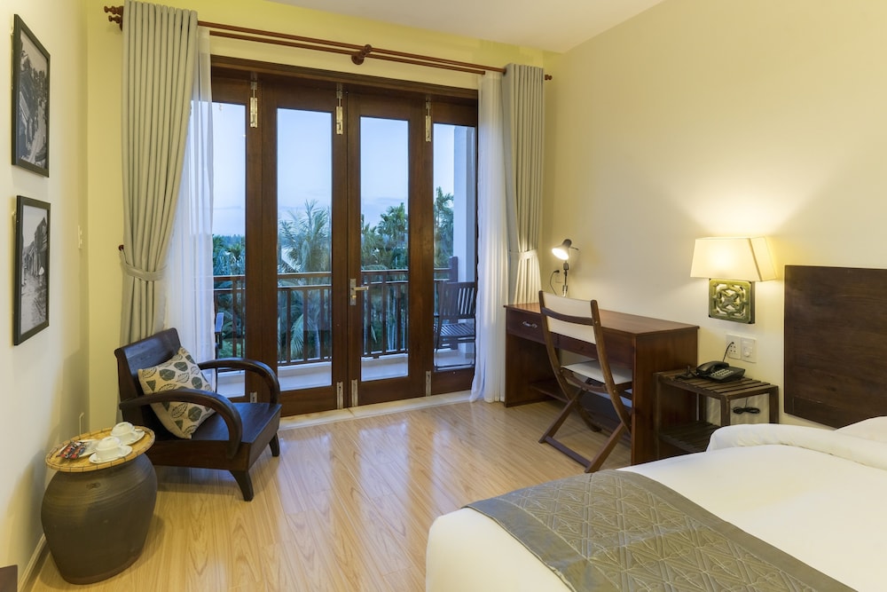 Riverside Hamlet Homestay & Villas 30/68