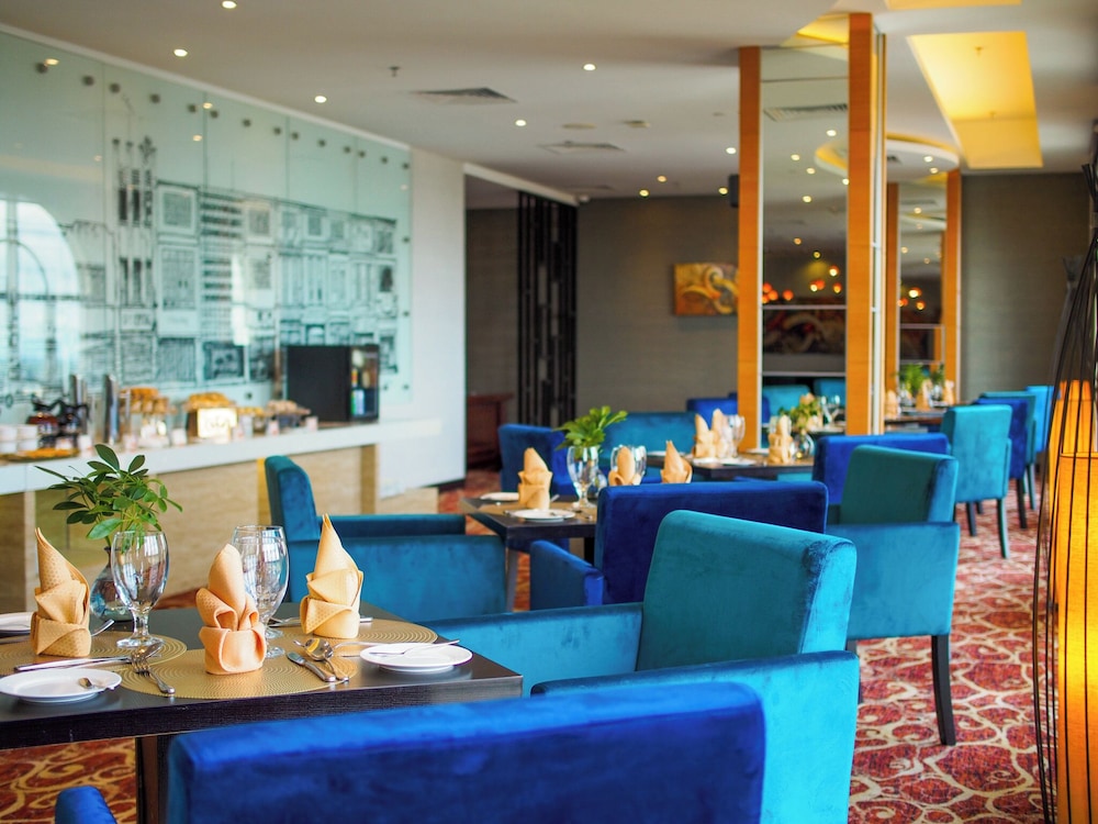 The Waterfront Hotel 47/65
