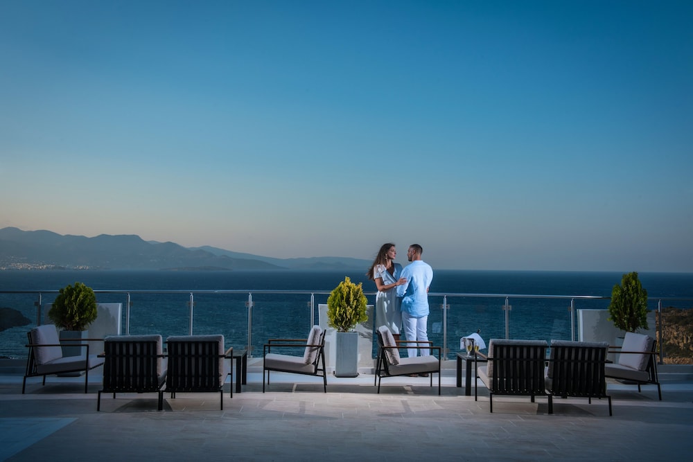 Mistral Mare Hotel 33/38