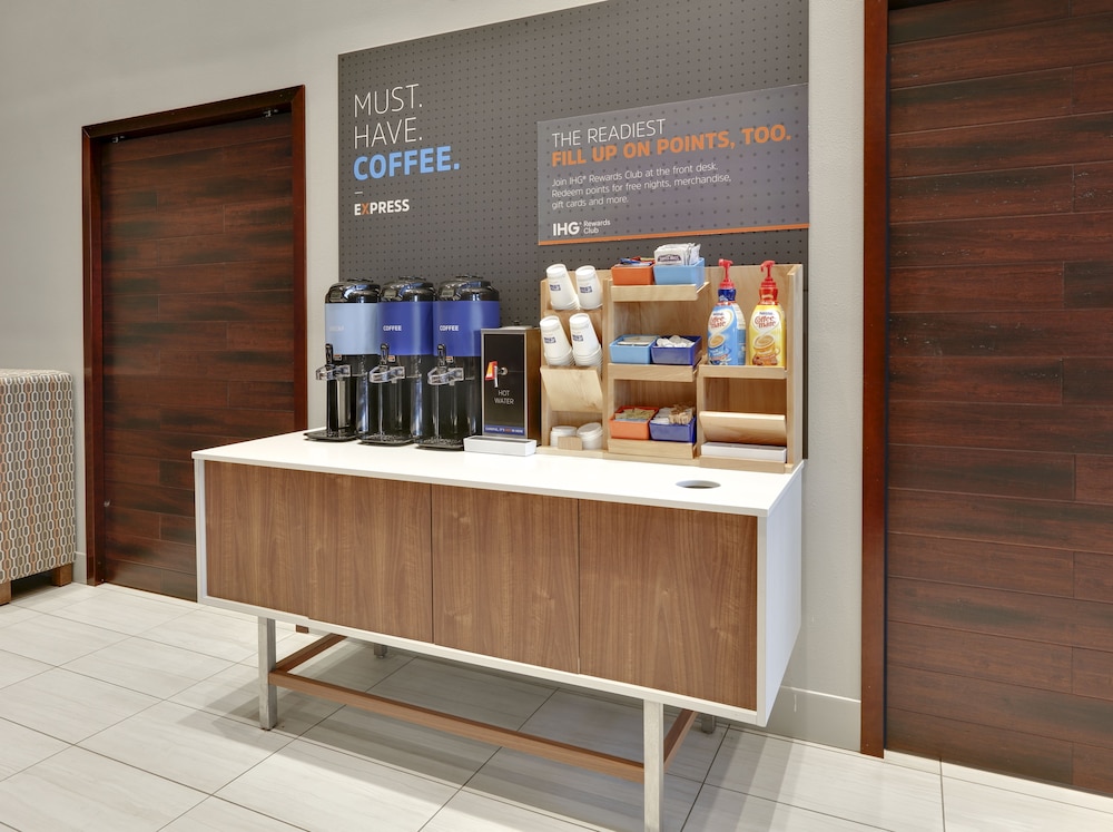 Holiday Inn Express Hotel And Suites Irving Conv Ctr Las Colinas 42/54