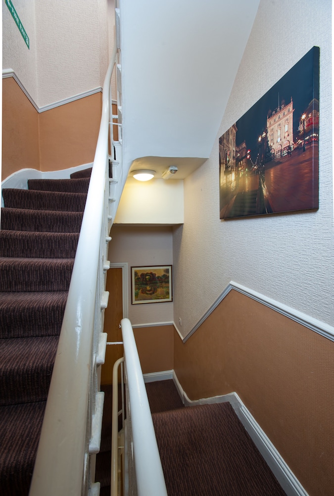 The Dover Hotel 34/43