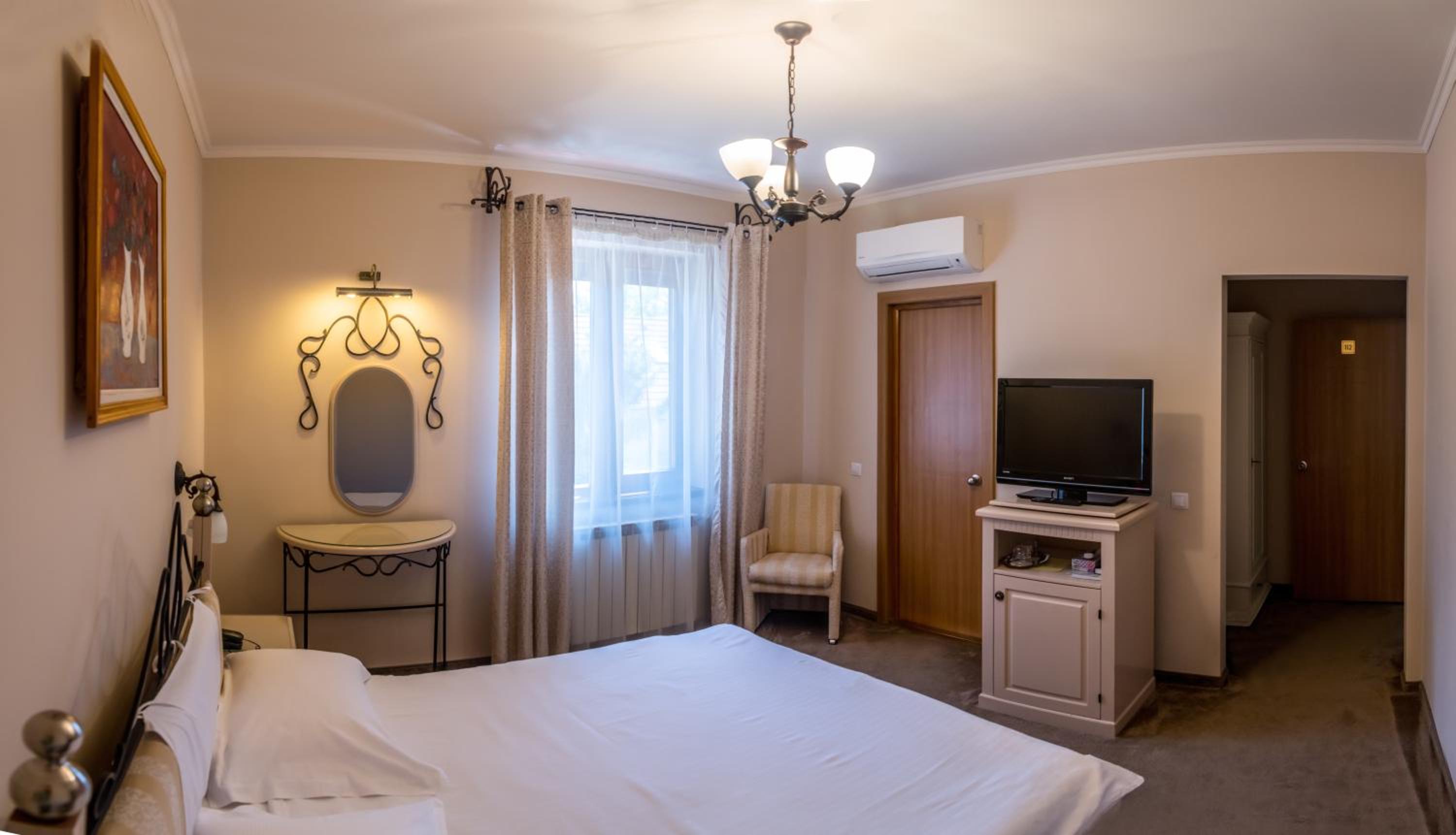 Elite Hotel 10/46