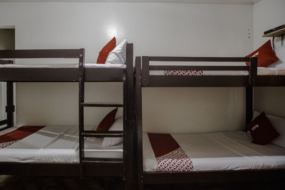 OYO 741 Sierra Travellers Inn 30/43