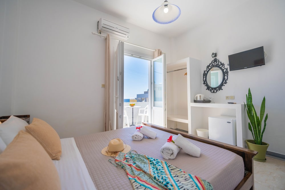 Join Us Low Cost Rooms 18/34