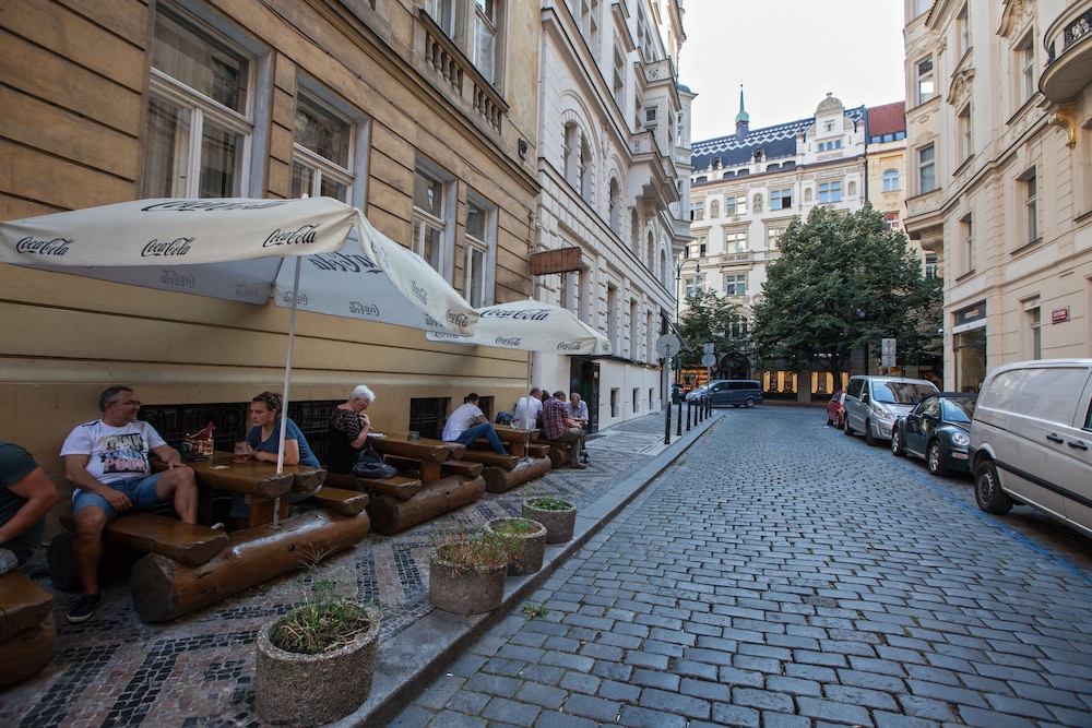 Gorgeous Prague Rooms 43/60