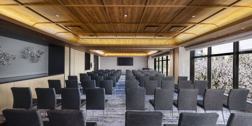 NOVOTEL NARA 74/84