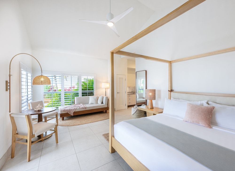 Orchid, Junior Suite, King Bed, Ocean Front