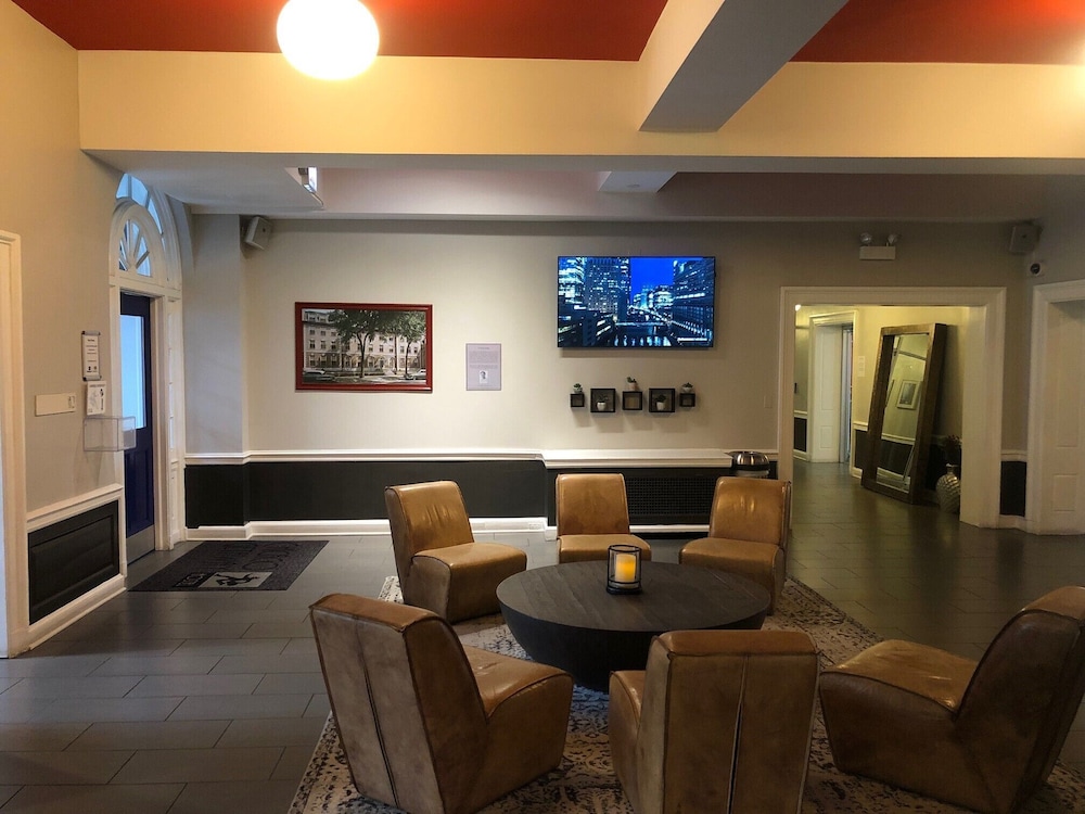 Chicago Getaway Hostel 31/50