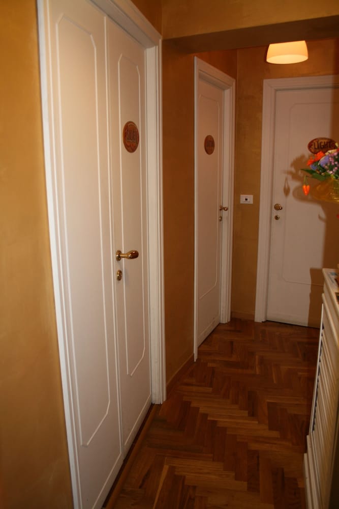 Golden Rooms 写真3