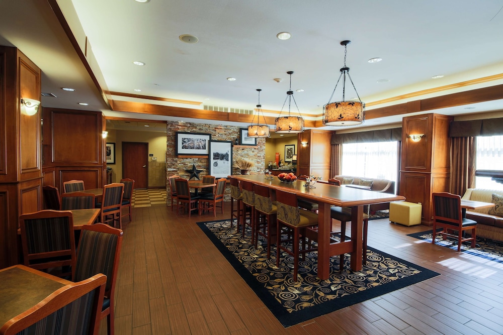 Hampton Inn Waterloo Cedar Valley 43/55