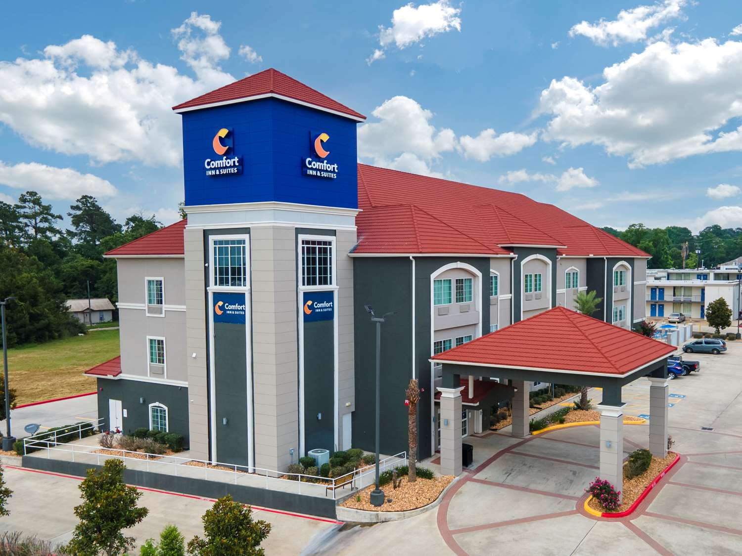 Comfort Inn & Suites Cleveland TX 4/40