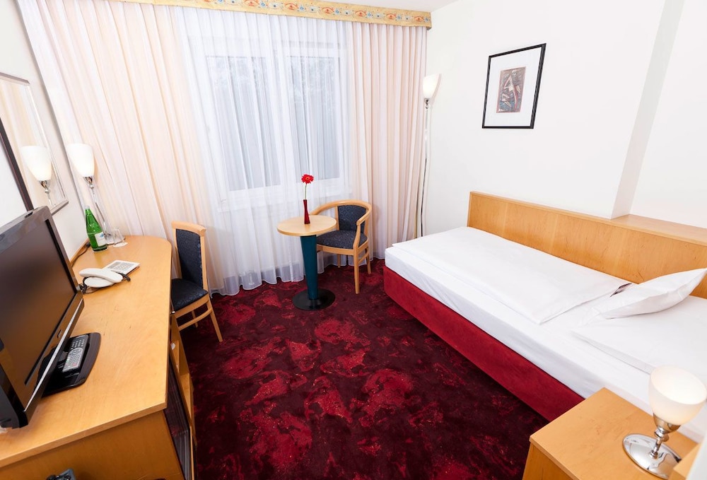 Hotel Boltzmann 11/47
