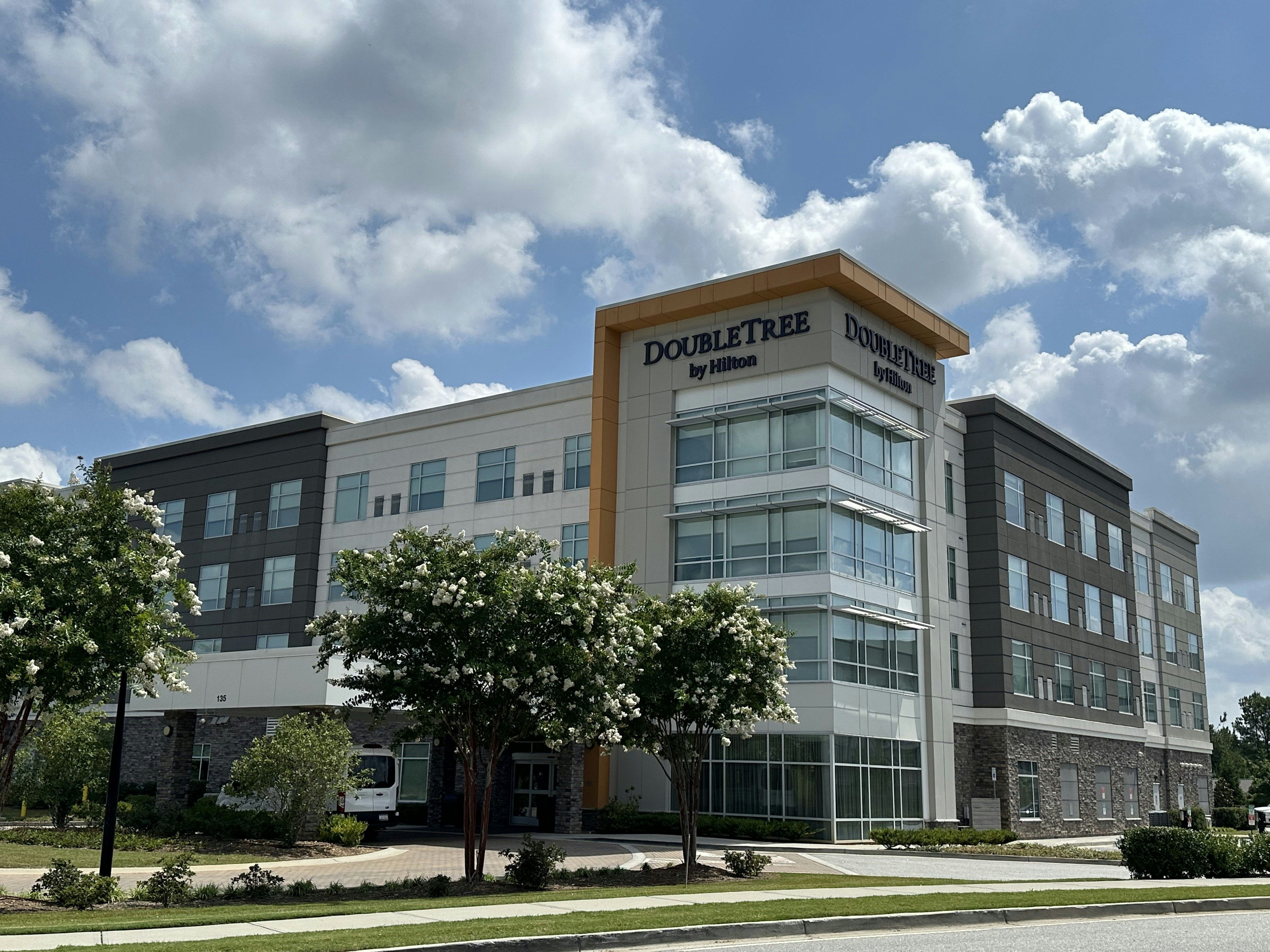 DoubleTree by Hilton Greenville Woodruff Road 6/40
