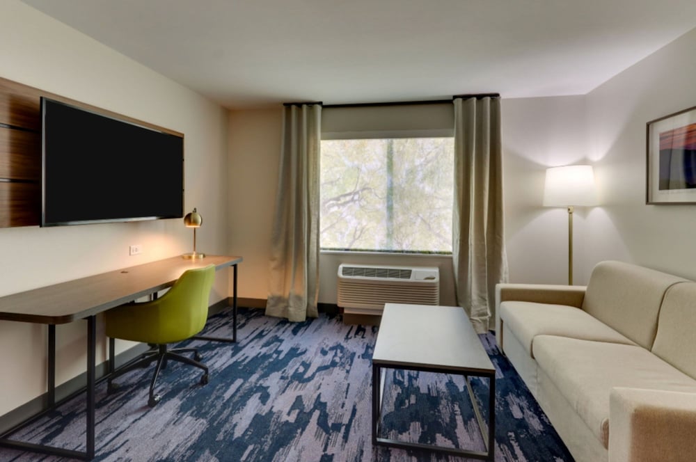 Fairfield Inn & Suites by Marriott Dalton 11/19