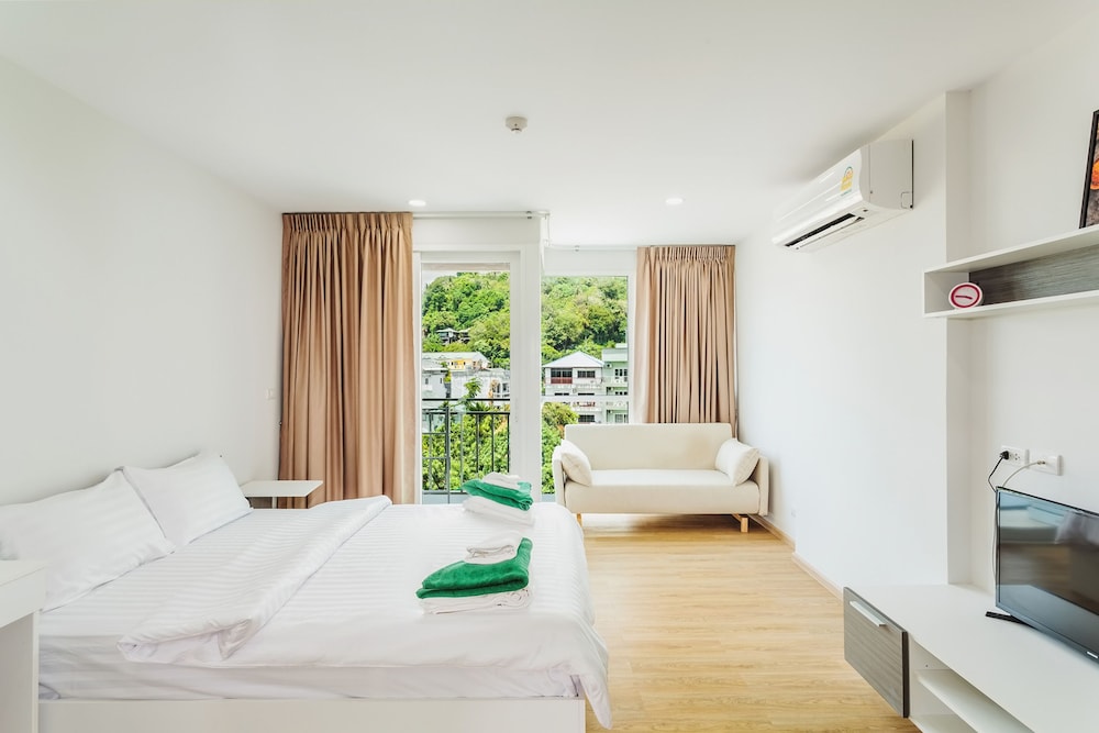 Condo in Kata in Ozone - A604 7/18