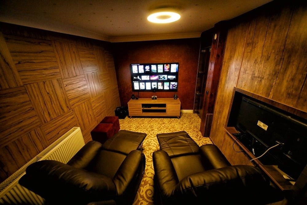 My Suit Residence 32/50