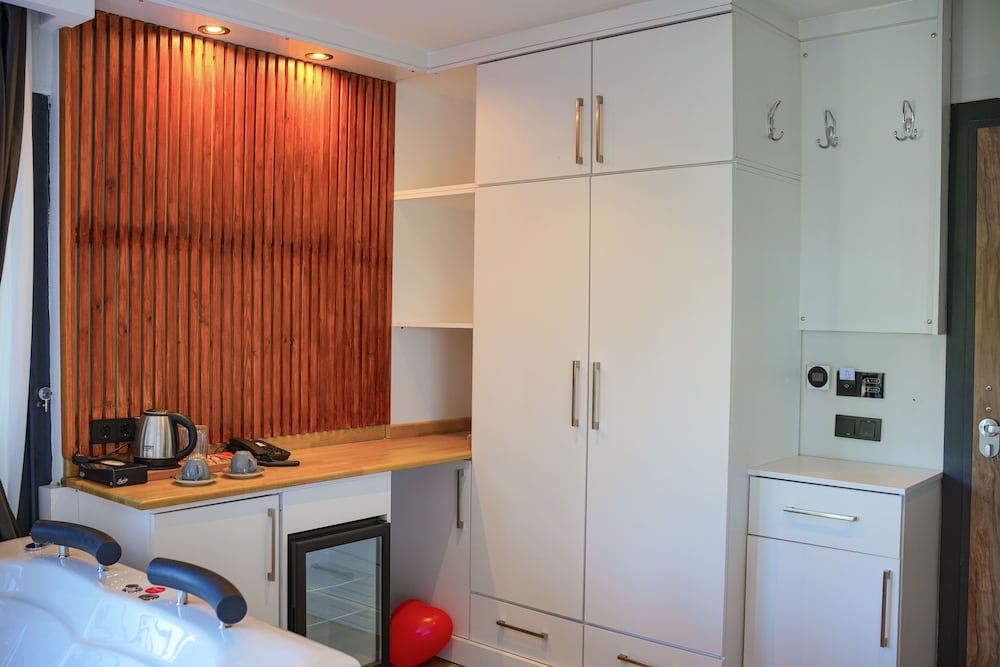 Ramitos Boutique Hotel 65/65