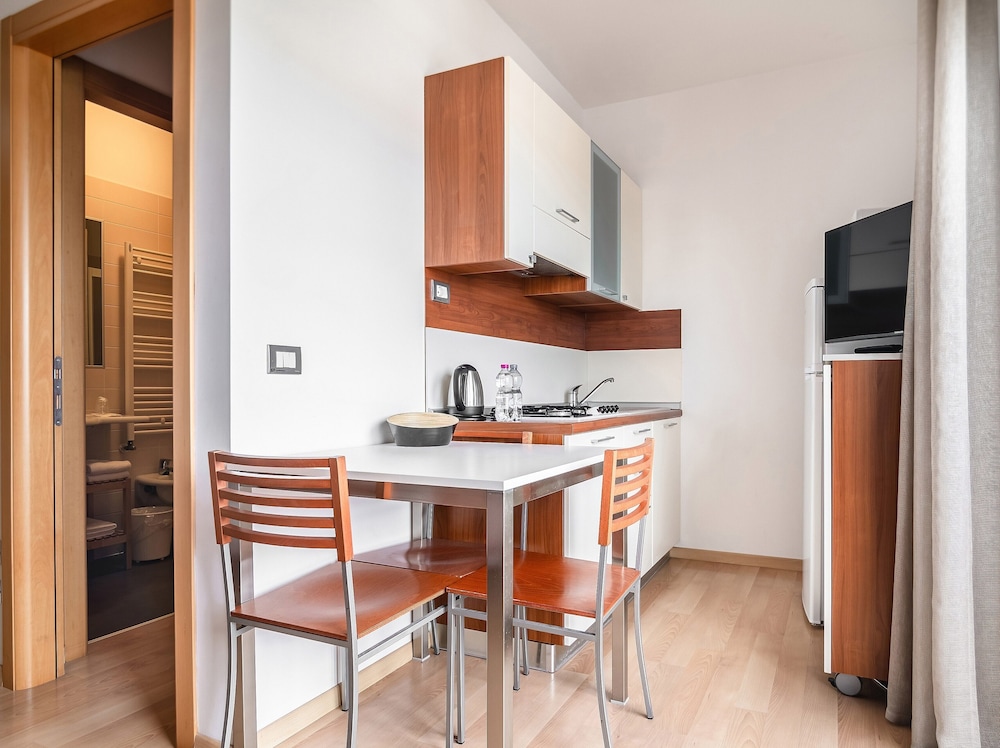 Domino Suite Hotel 6/50