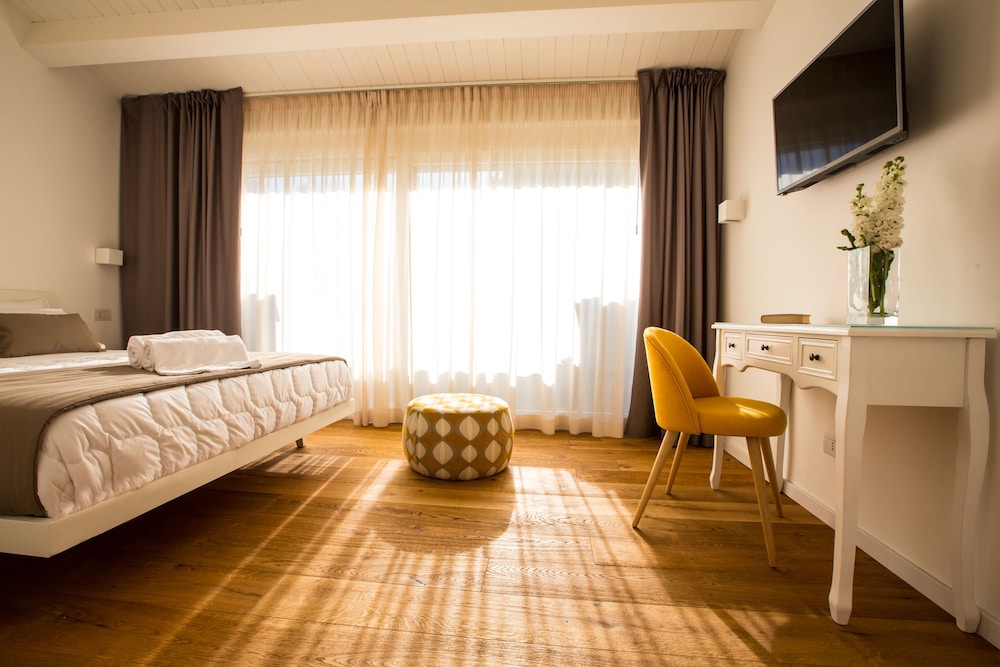 Plebis B&B 34/48