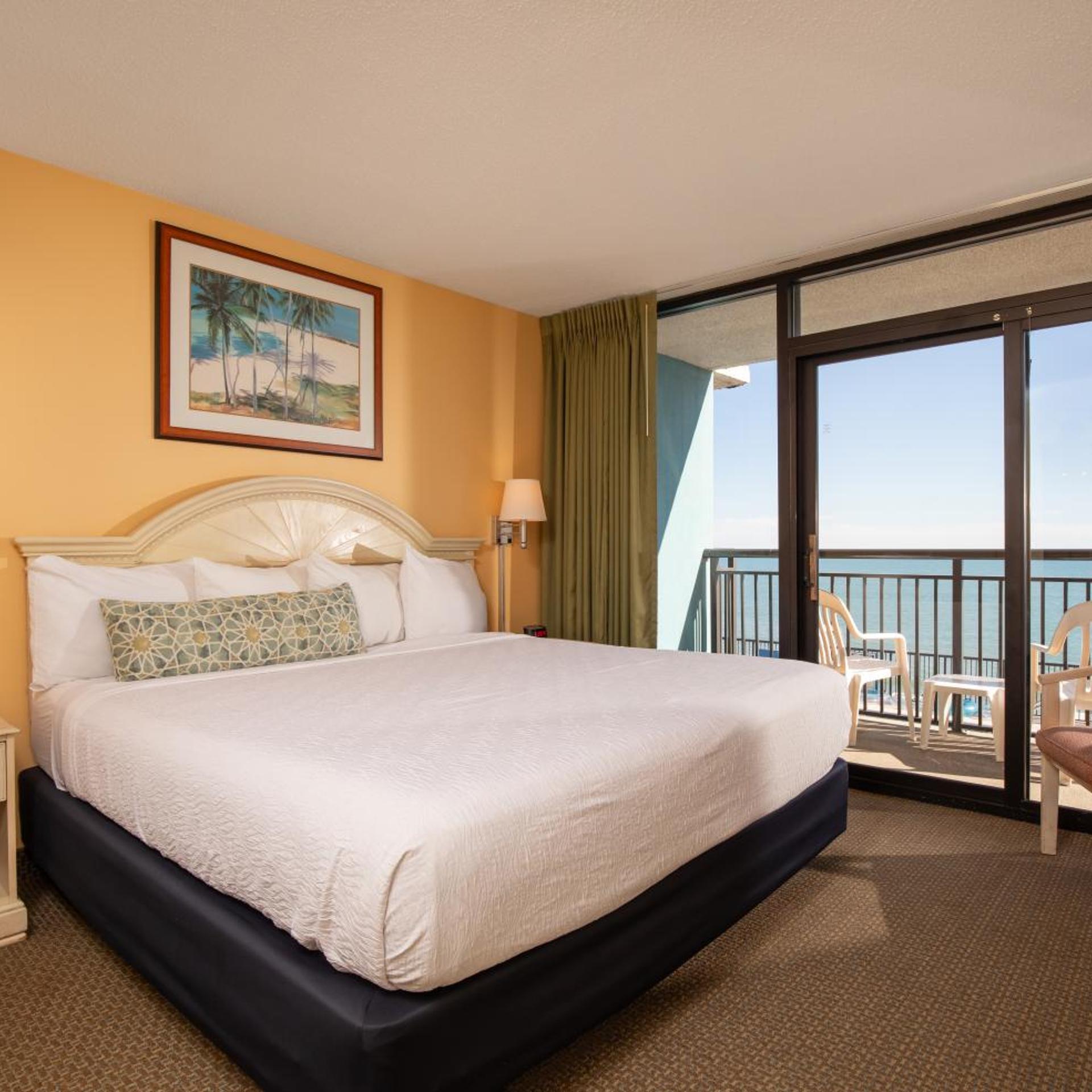 3 Bedrooms, Suite, Ocean Front