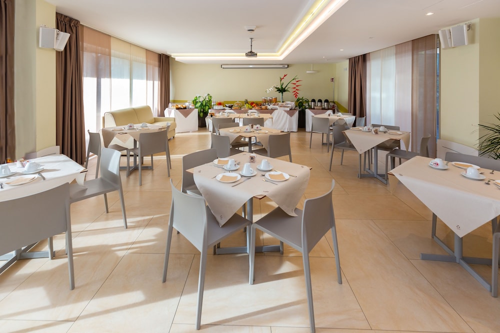 Zeus Residence Hotel 34/50