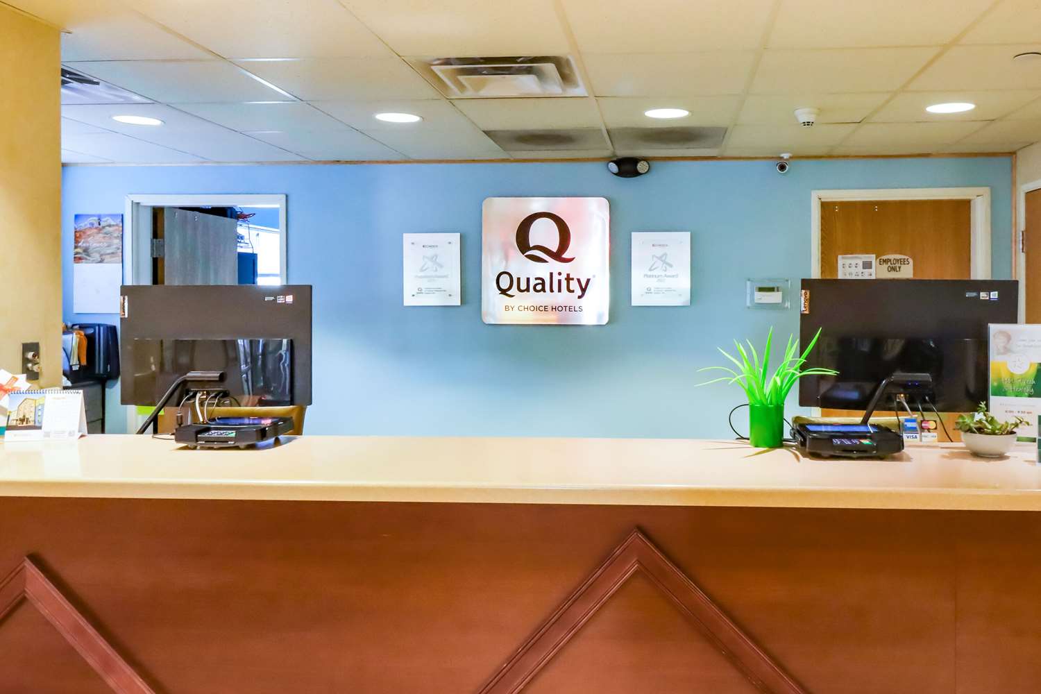 Quality Inn & Suites Sequim at Olympic National Park 2/21