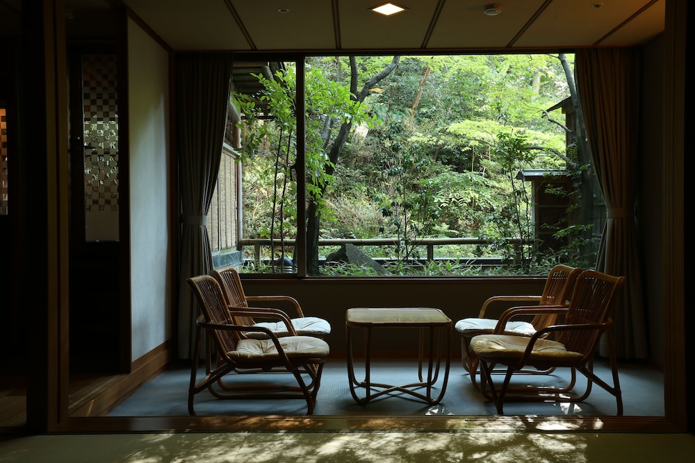 Nishimuraya Hotel Shogetsutei 26/27