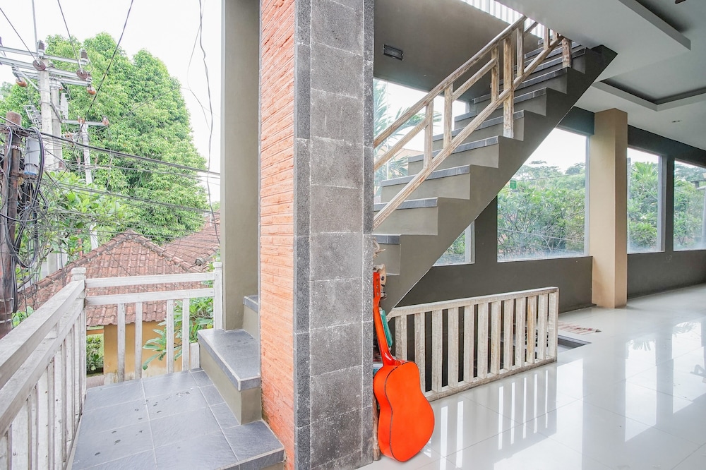 Kememai Hostel 3/50