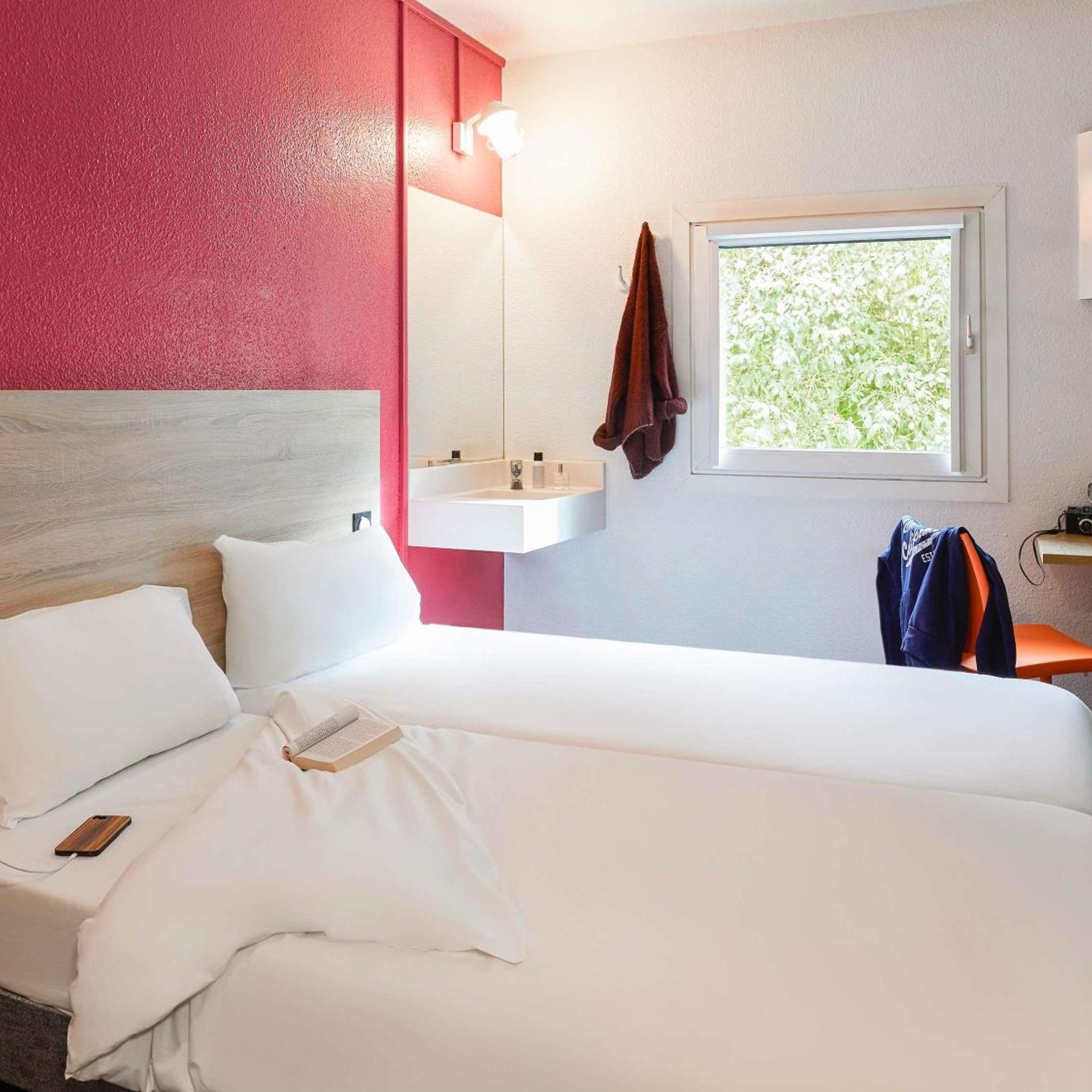 غرفة بسرير مزدوج، hotelF1 Moret Fontainebleau 5/10
