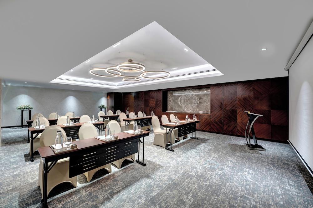 Movenpick Hotel Centaurus 34/62