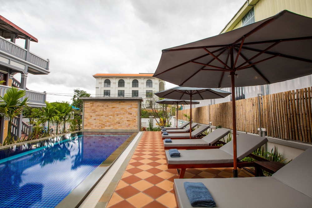 Botoum Hostel 30/33