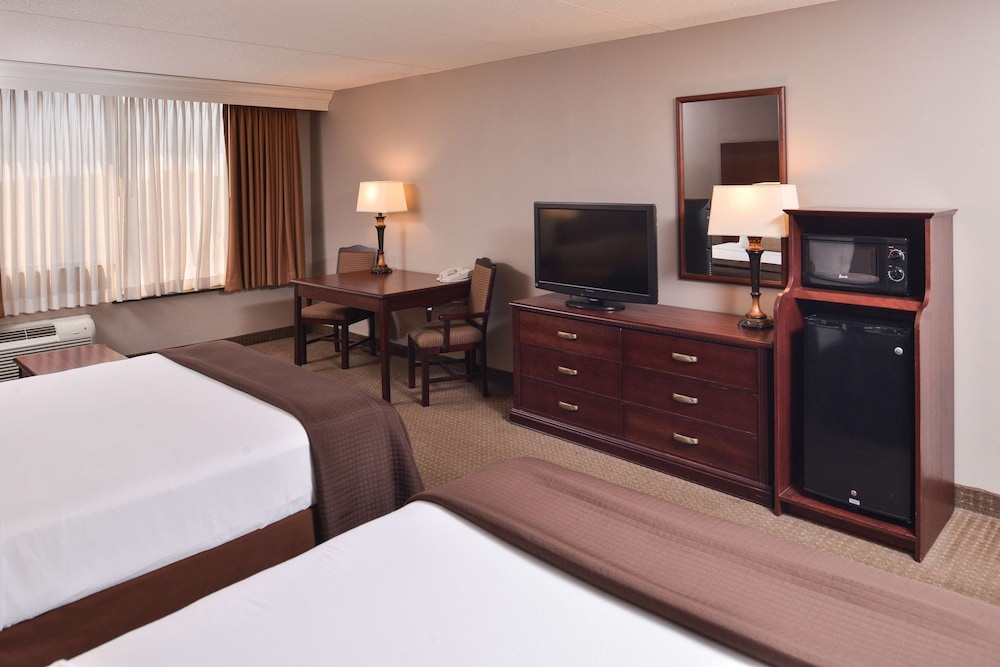 Best Western Plus Kelly Inn 10/27