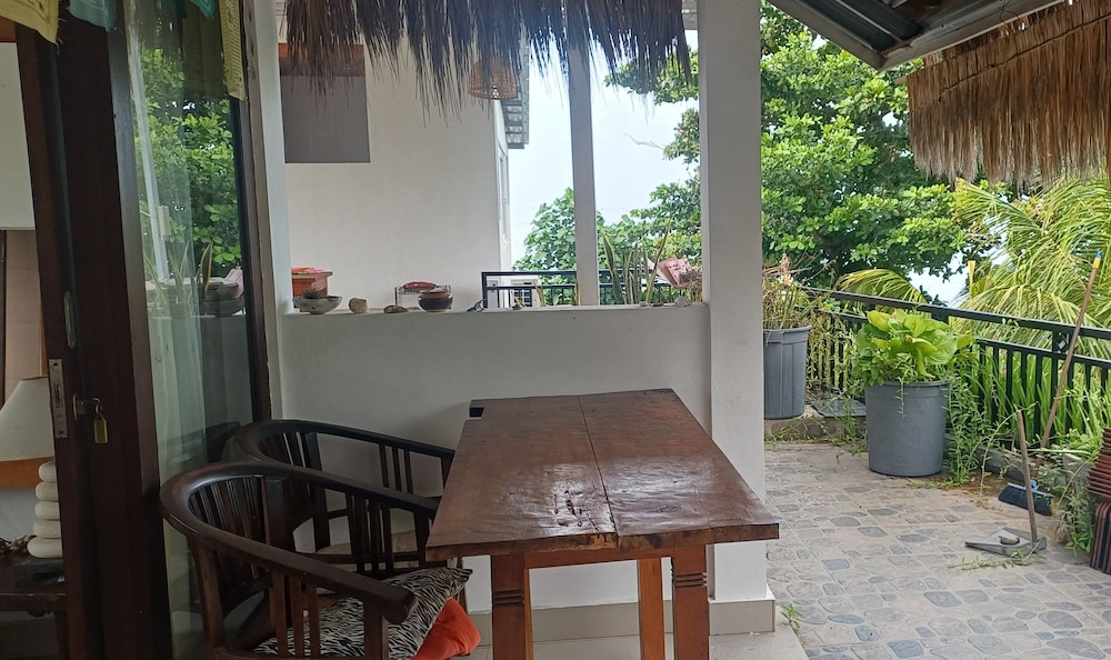 Amed Sari Beach Guesthouse 28/50