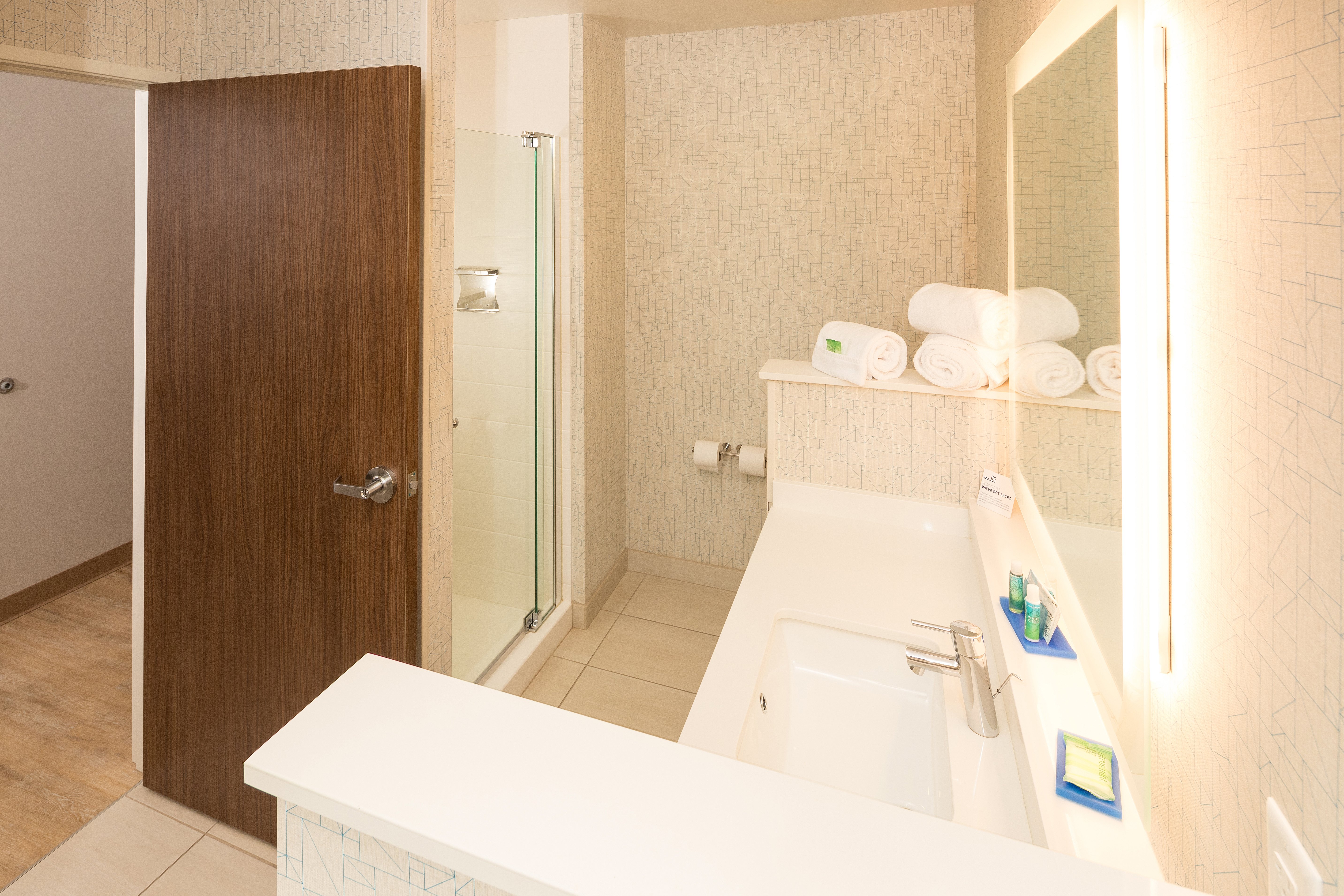 Holiday Inn Express Suites Michigan City 46/46
