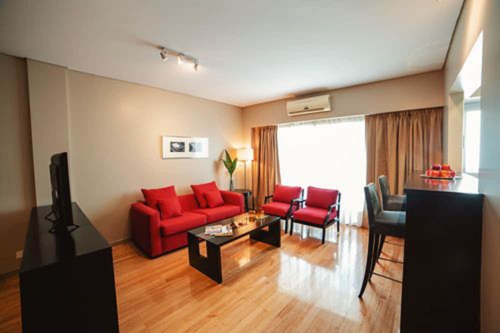 ARC Callao Studios & Suites 24/36