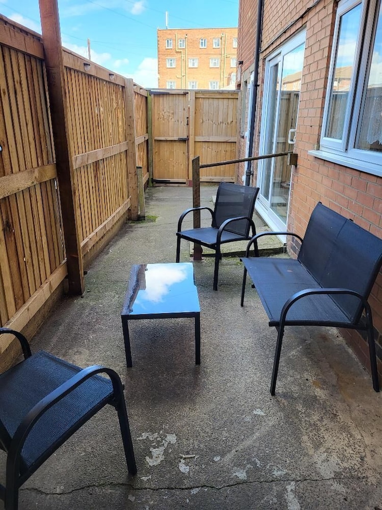 North Parade Seafront Accommodation 22/50