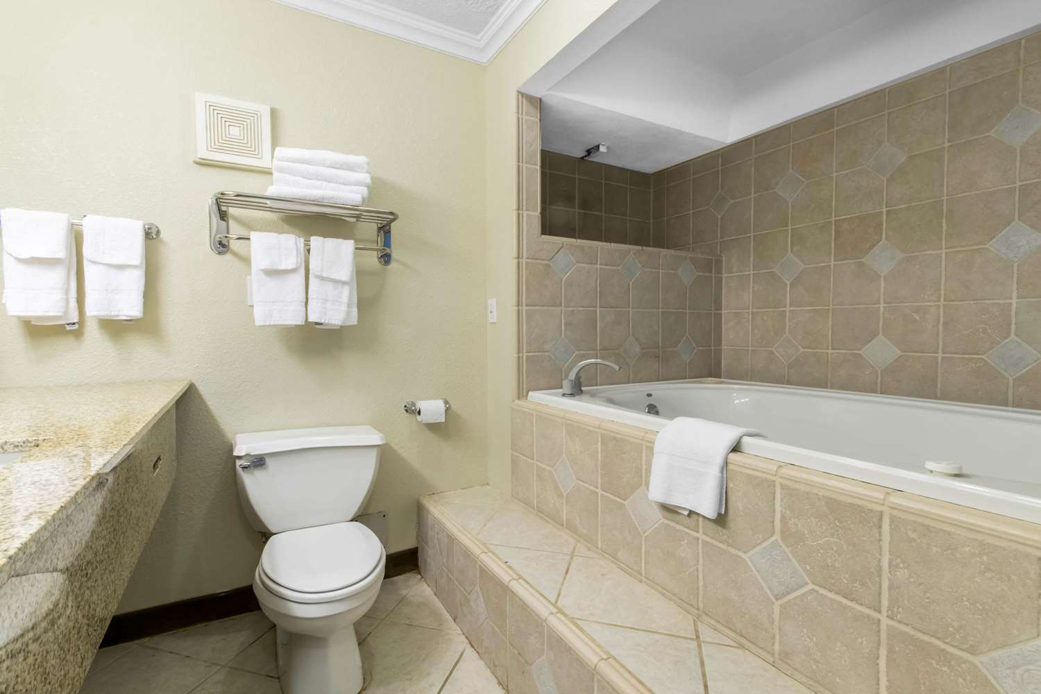 Quality Inn & Suites Horse Cave - Cave City 38/39