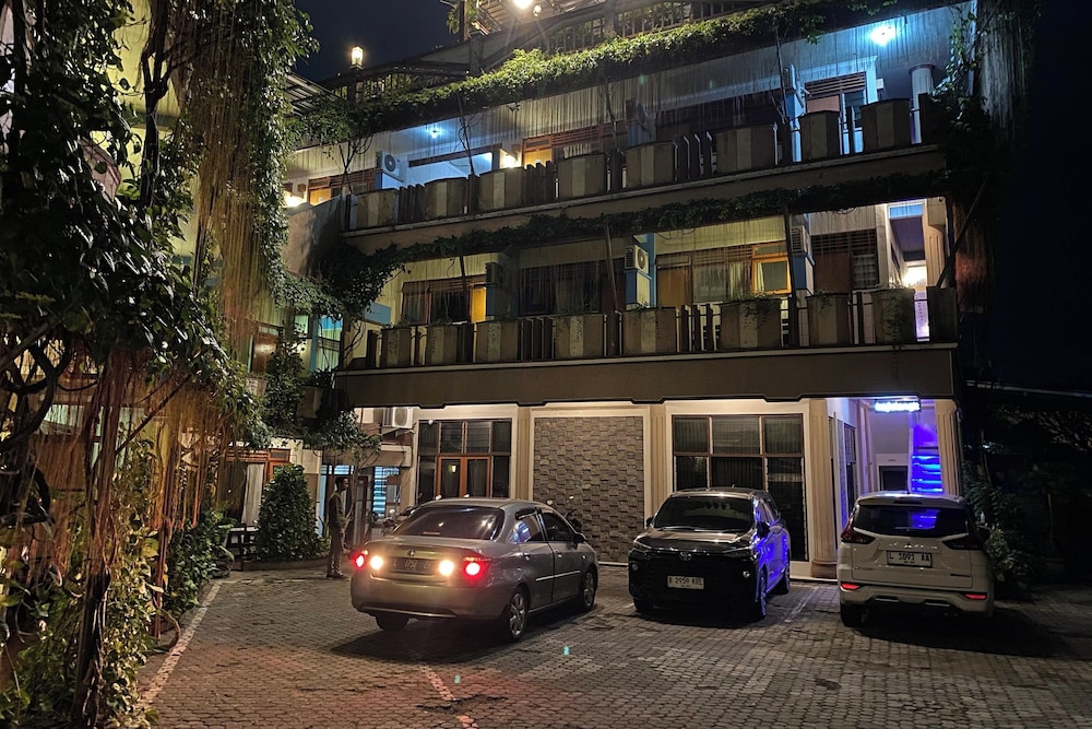 Hotel Lestari Near Lippo Plaza Mall Jember 28/36