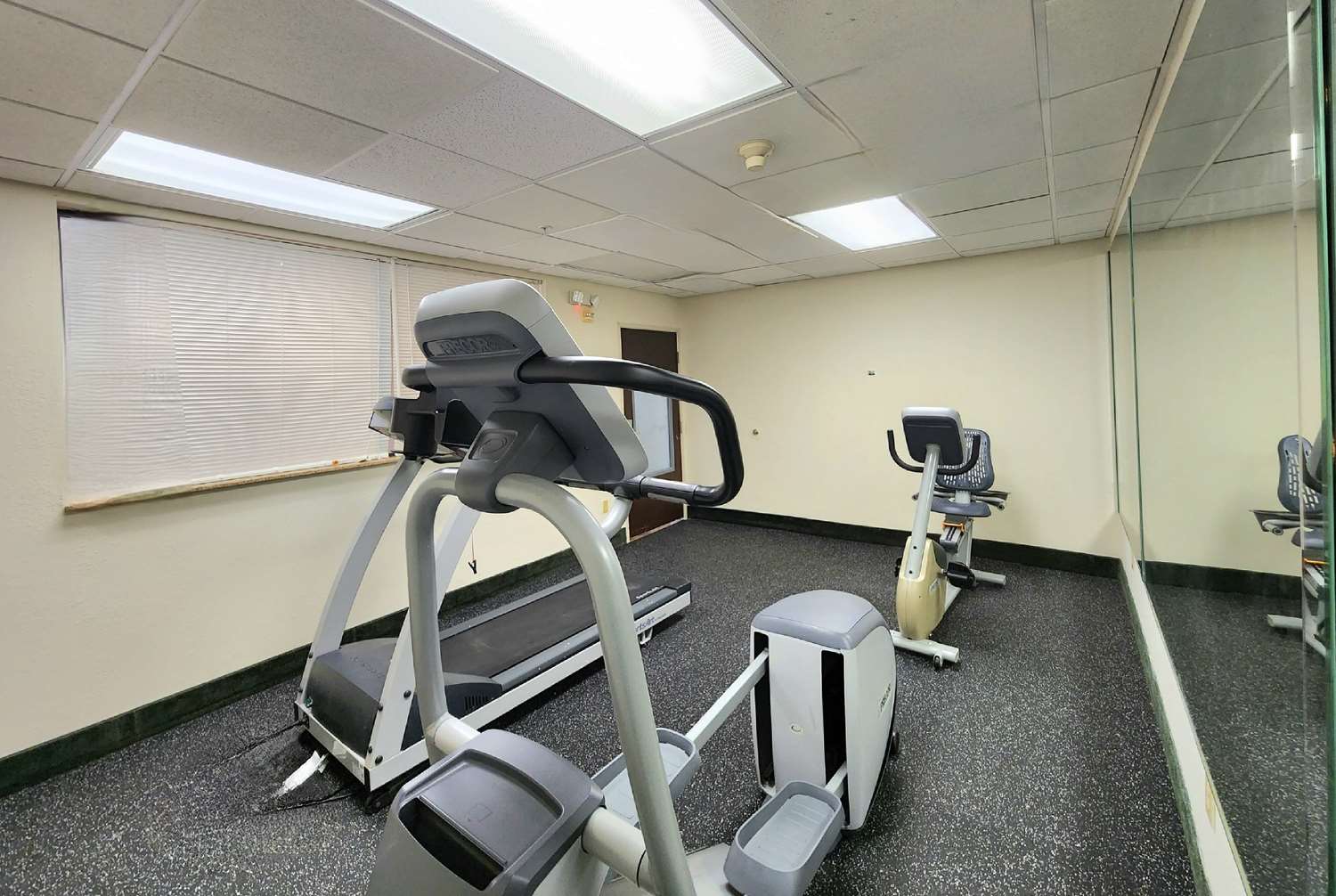 Days Inn & Suites By Wyndham Houston North/Aldine 44/68