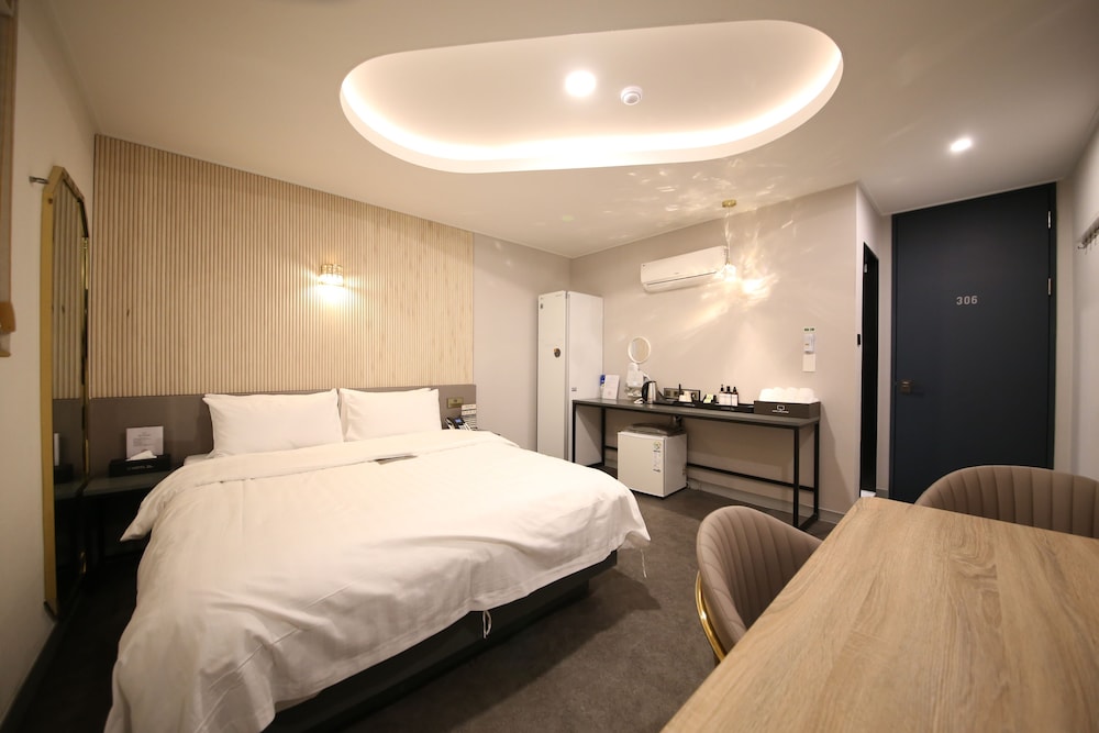 Hotel 24st Urban Brown Seosan Lake Park 23/50