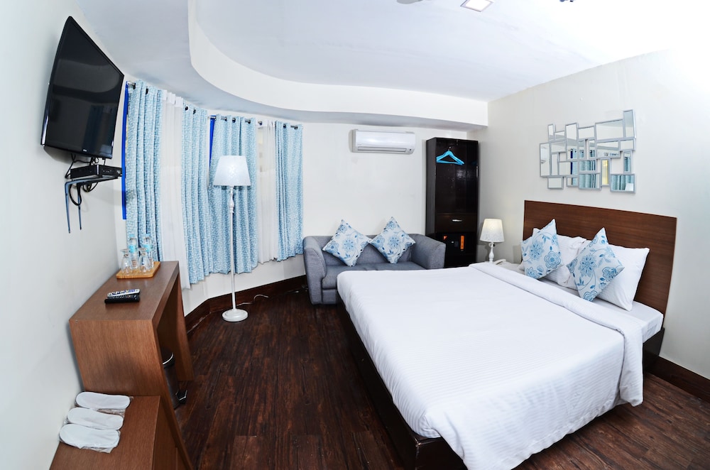 Skyblue Hotel 10/41