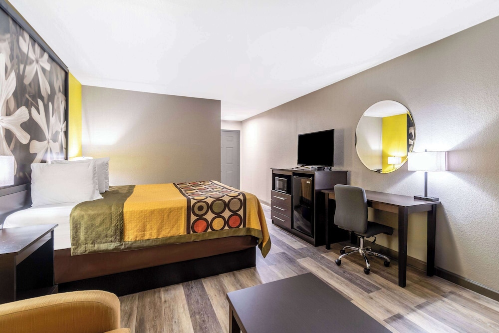 Super 8 by Wyndham Paragould 22/50