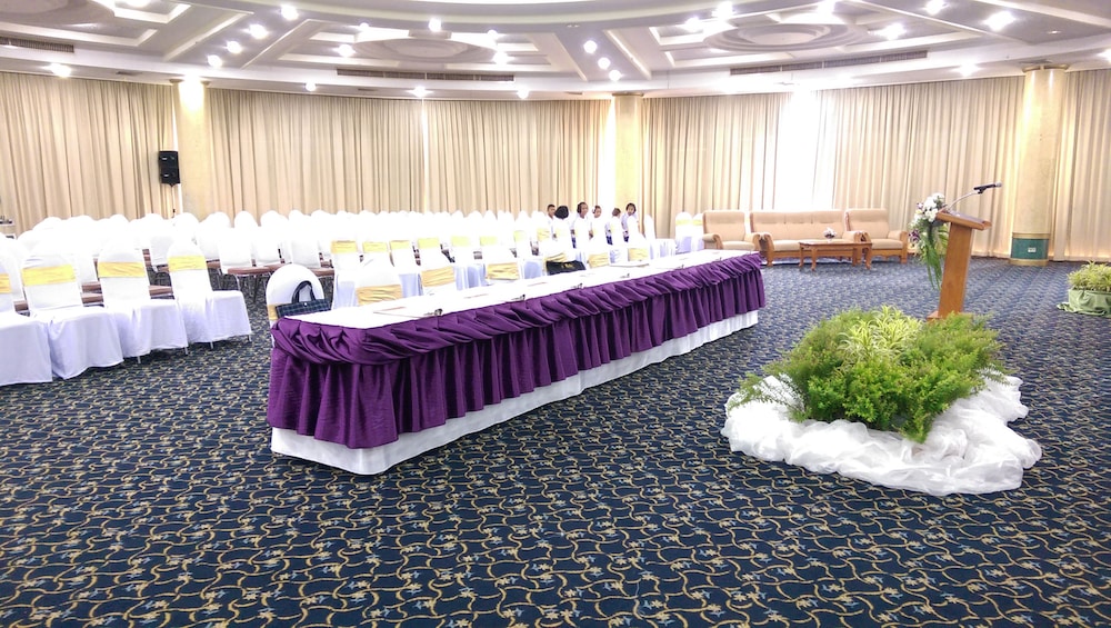 Wattana Park Hotel 32/42