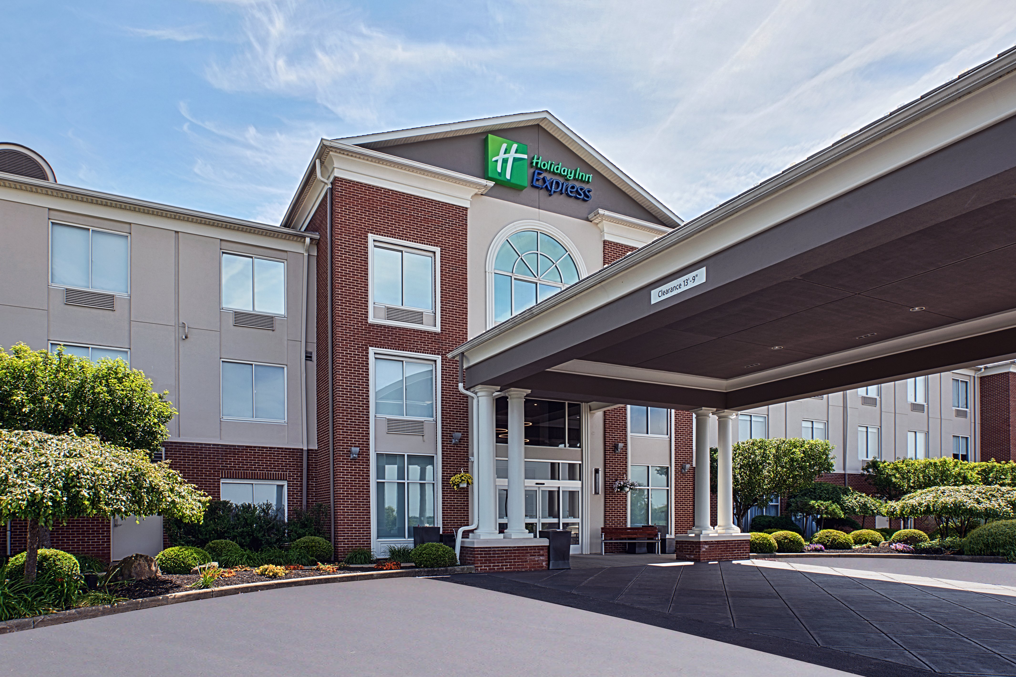 Holiday Inn Express Hotel Suites Youngstown N Warren Niles 74/79