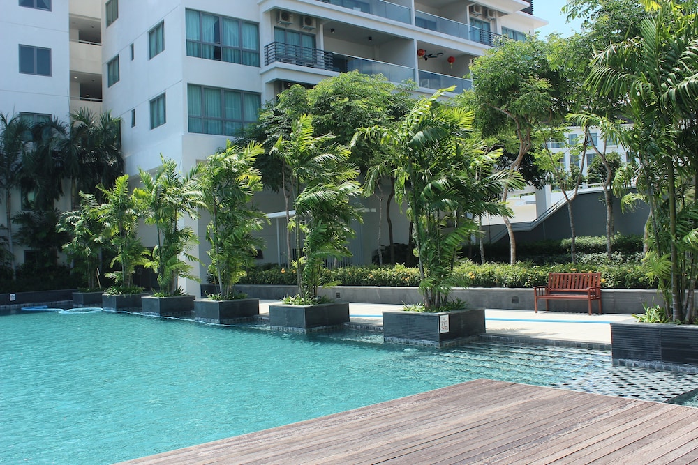 Sunset & Seaview Vacation Condo City Centre @ IMAGO Shopping Mall 42/52