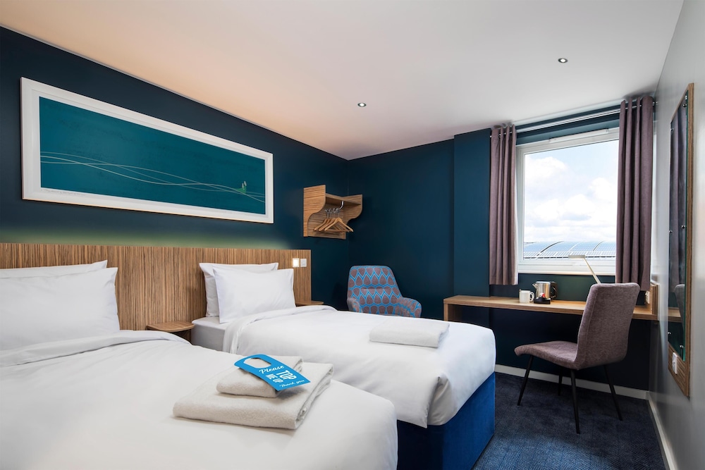 Travelodge Liverpool Central The Strand Hotel 11/50