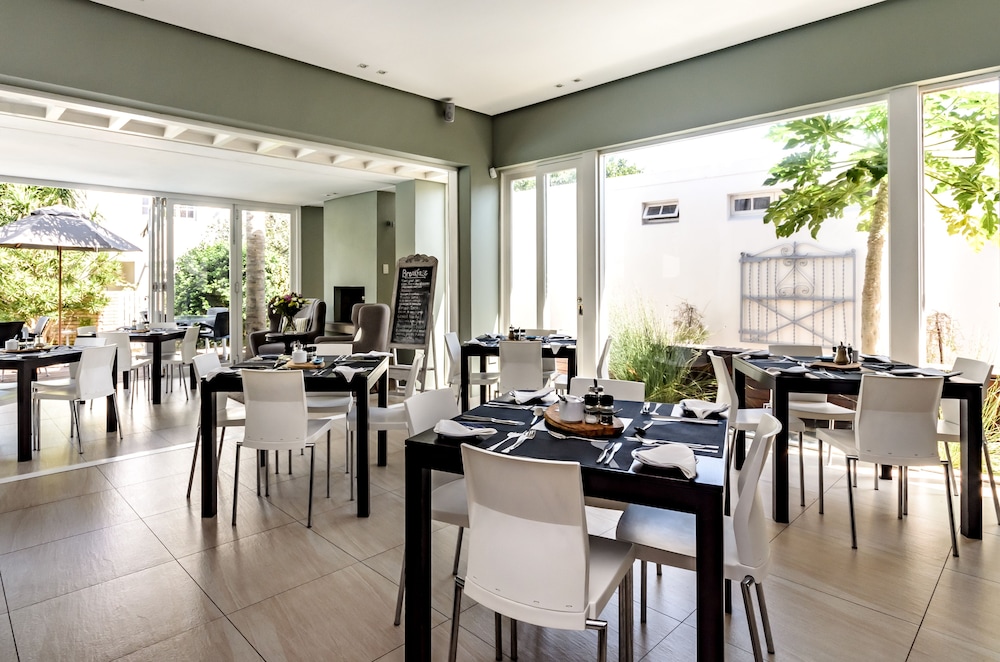 First Avenue Guesthouse 34/50