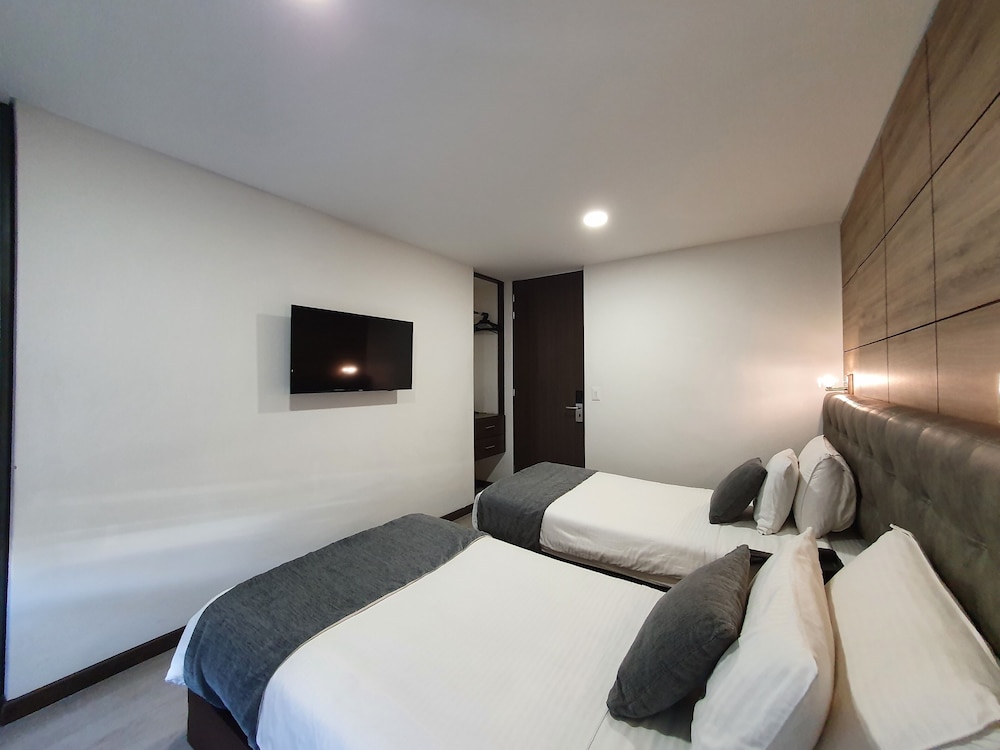 BOG URBAN HOTEL 10/23