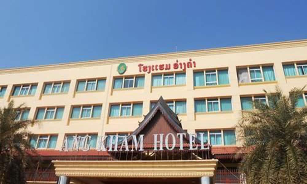Angkham Hotel 3/46